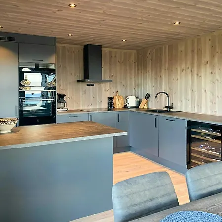 Modern With Outdoor Sauna By Nord-mesna Vakantiehuis *